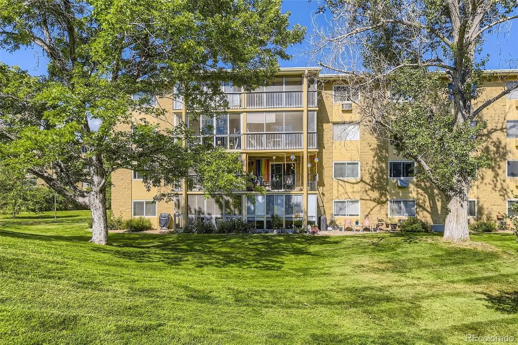 13500 E Cornell Avenue 301, Aurora