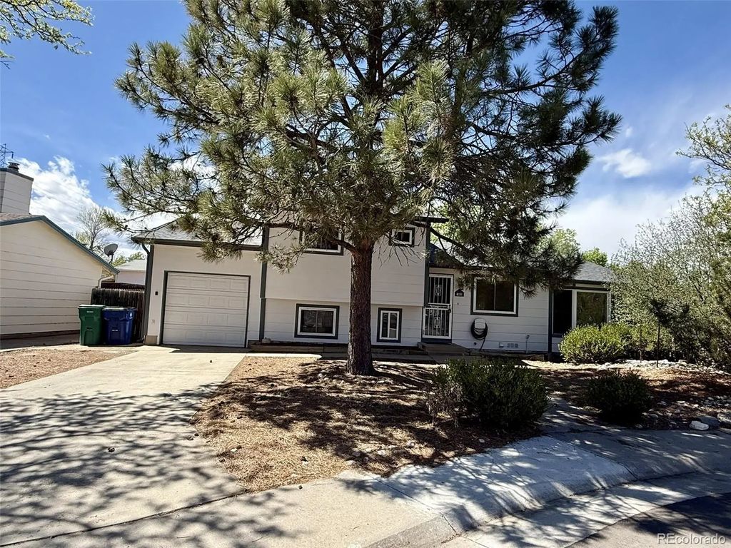 1865 S Ivory Court, Aurora