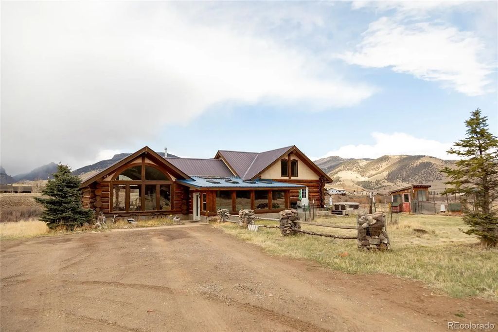 108 Forest Road 552, Creede