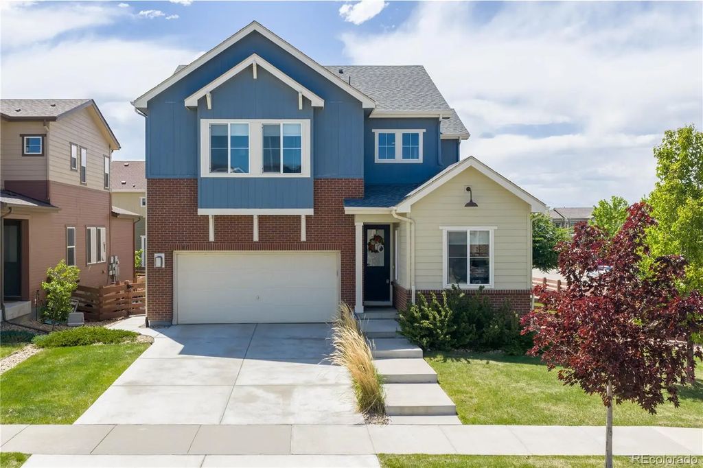 67 Starlight Circle, Erie