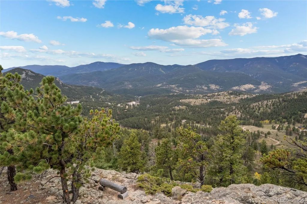 Summit Drive, Bailey