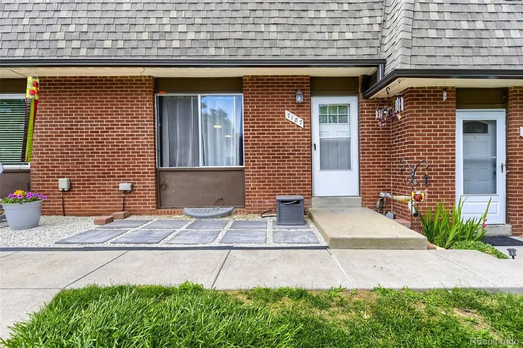 7187 S Webster Street, Littleton