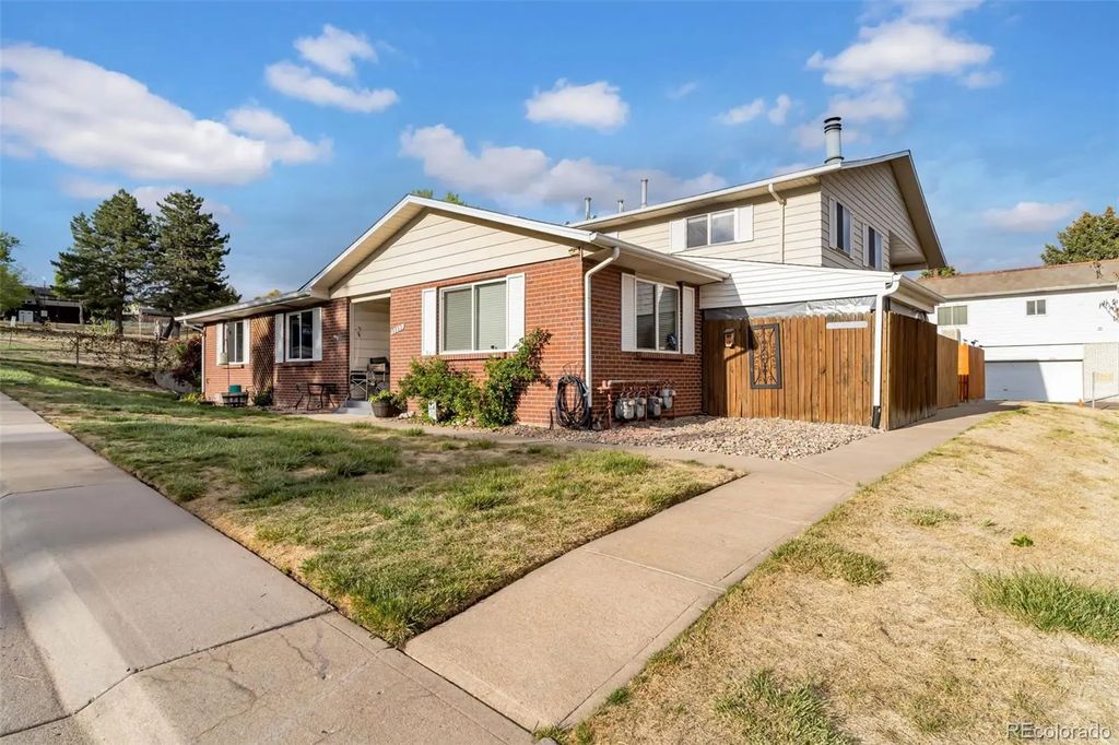9884 Appletree Place, Thornton