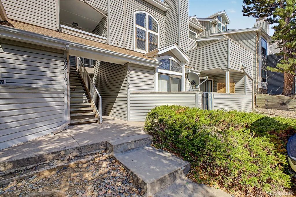942 S Walden Street 106, Aurora