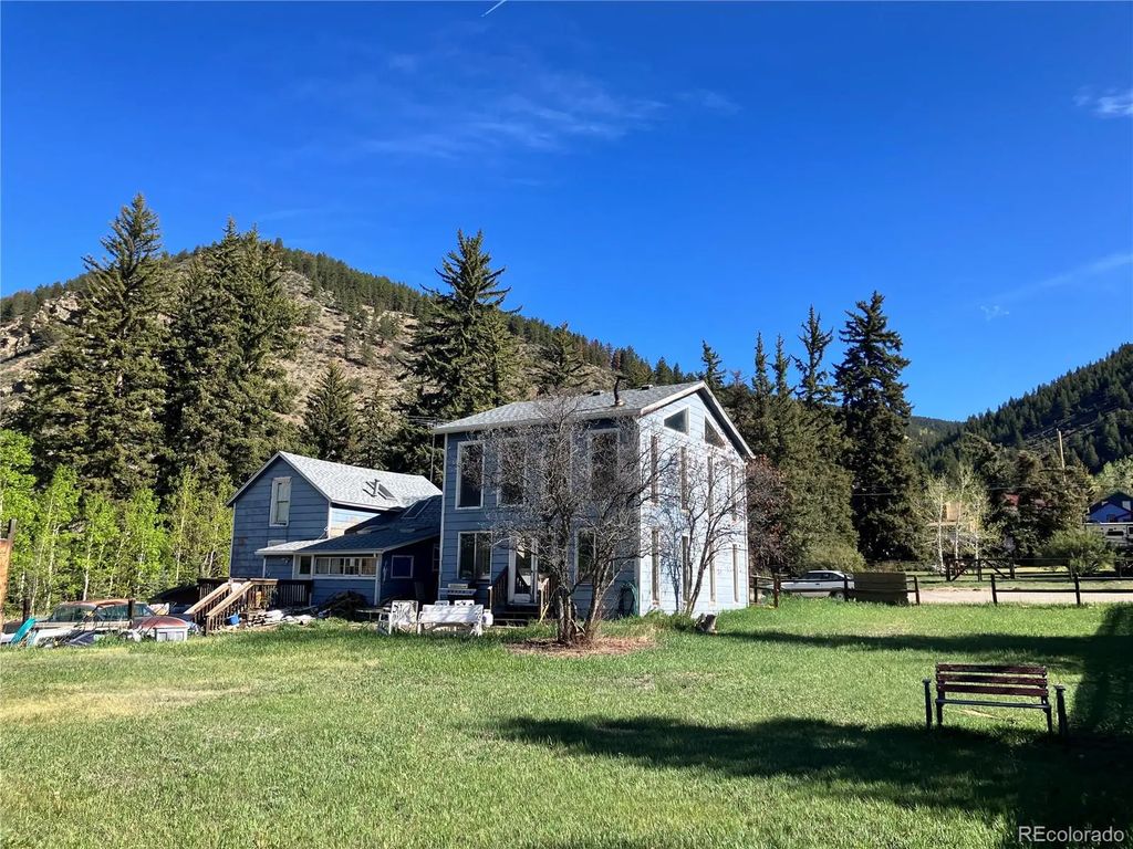 82 W Mountain Avenue, Empire