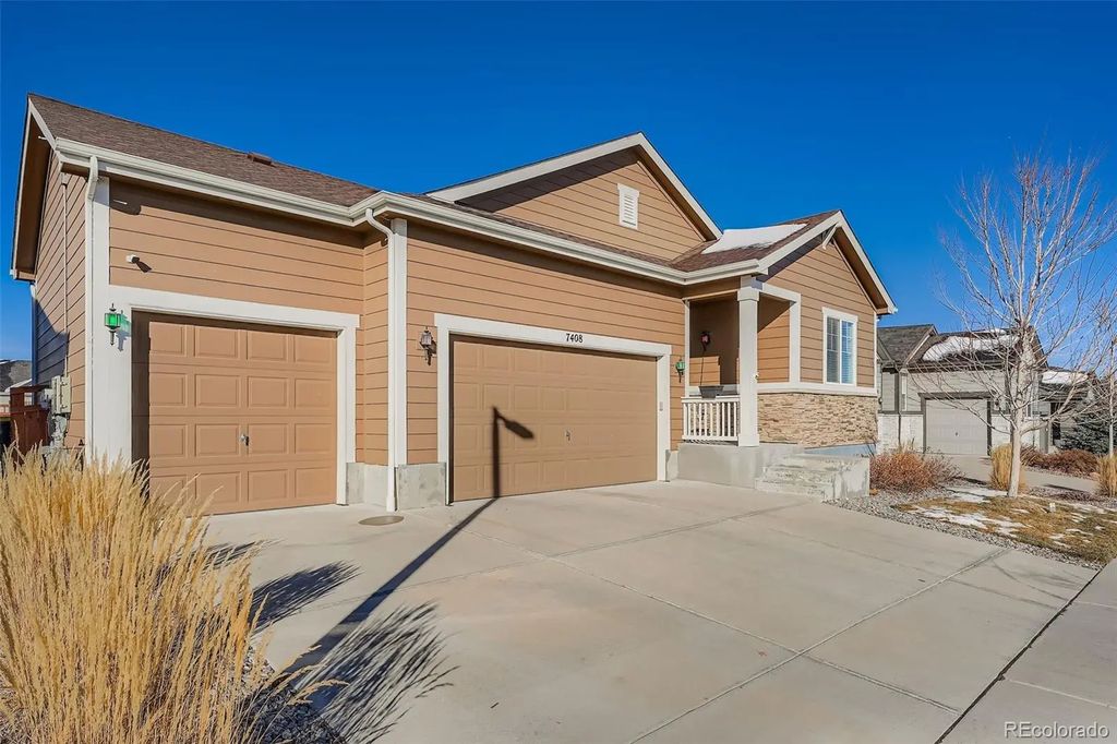 7408 Greenwater Circle, Castle Rock