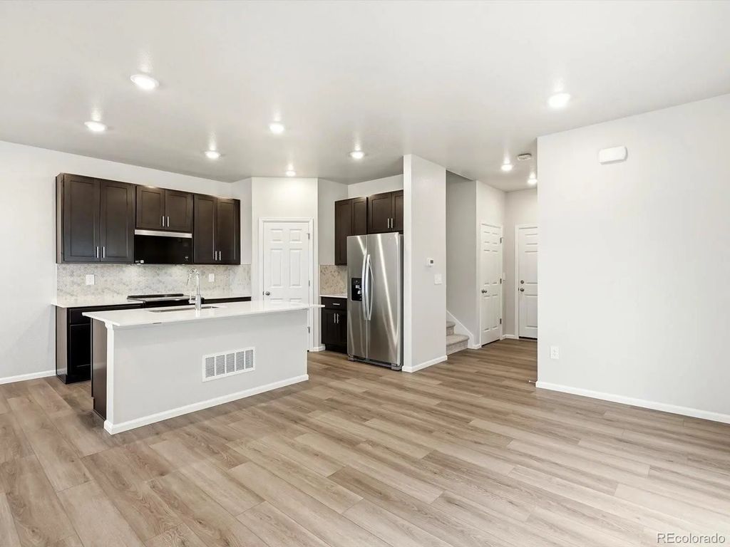 2223 E 164th Avenue, Thornton