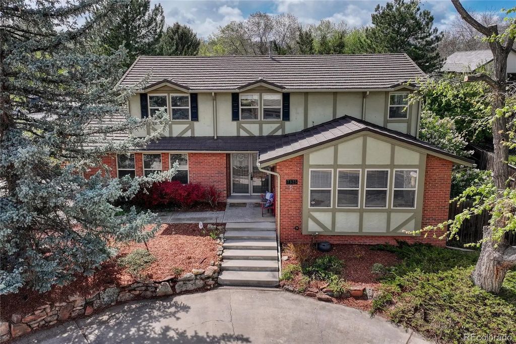 7325 W Clifton Avenue, Littleton