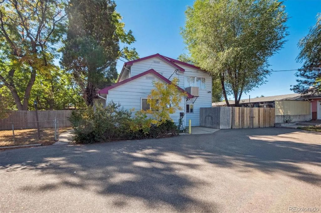 6500 W Hampden Avenue, Lakewood