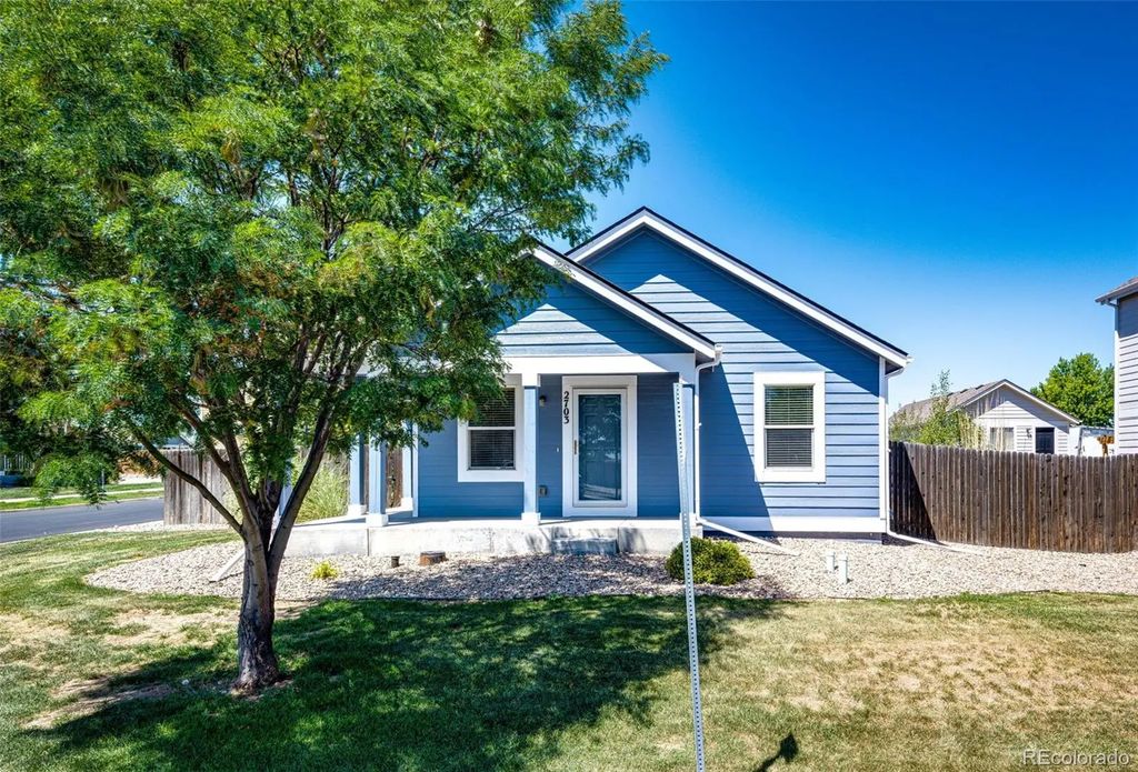 2703 Rose Hill Street, Strasburg