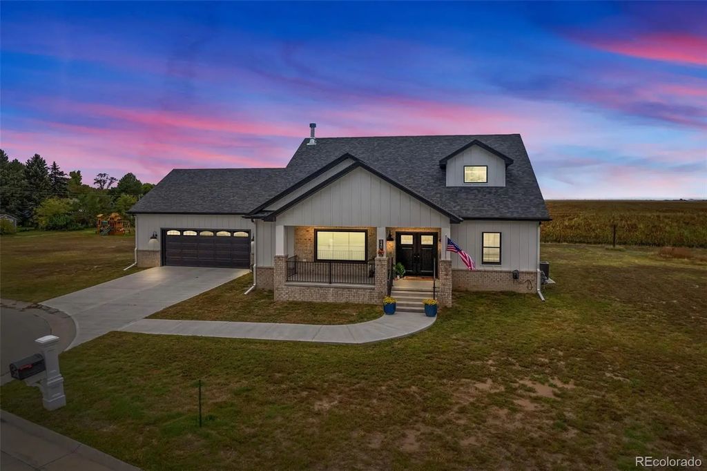 540 Pheasant Run, Haxtun