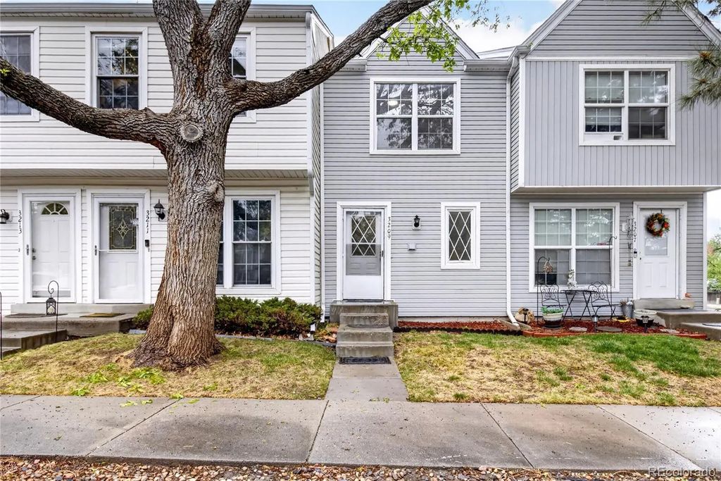 3209 S Estes Street, Lakewood