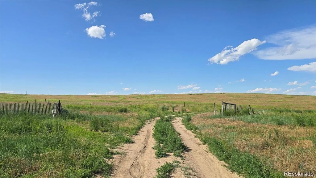 37875 Highway 86, Agate