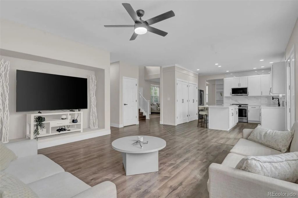 573 S 17th Avenue, Brighton