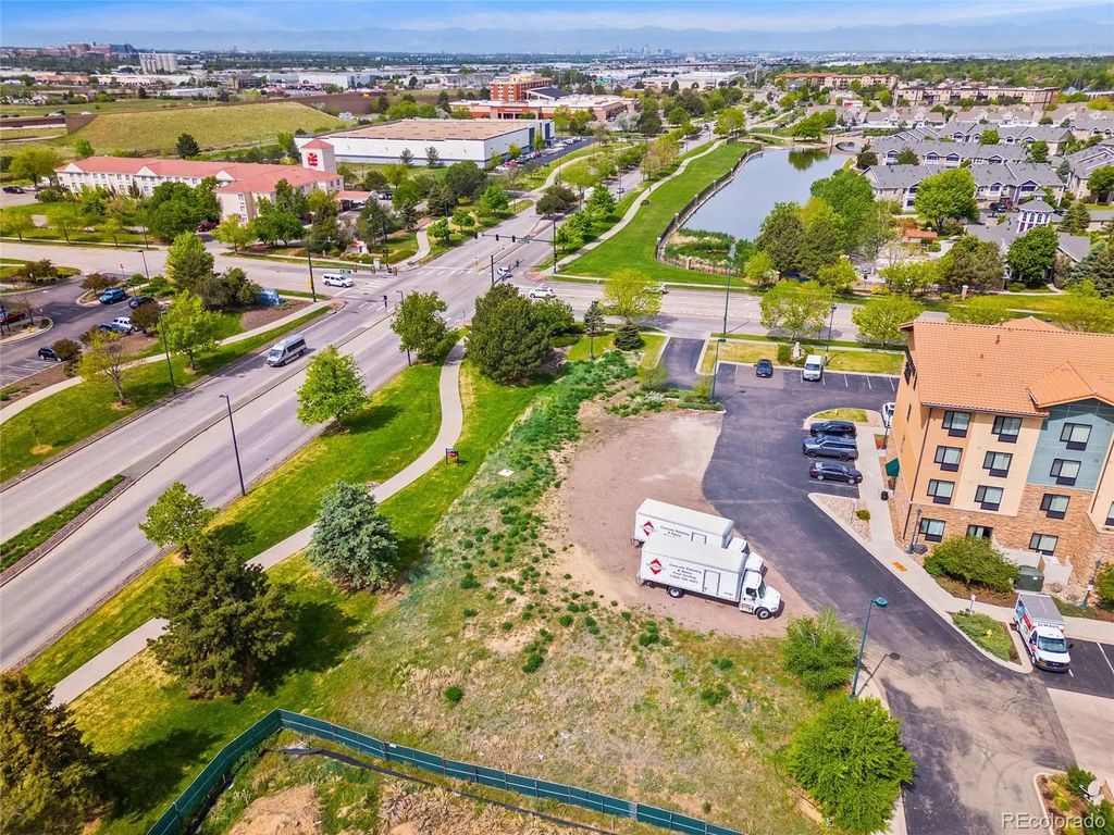 4050 N Kittredge Street, Denver