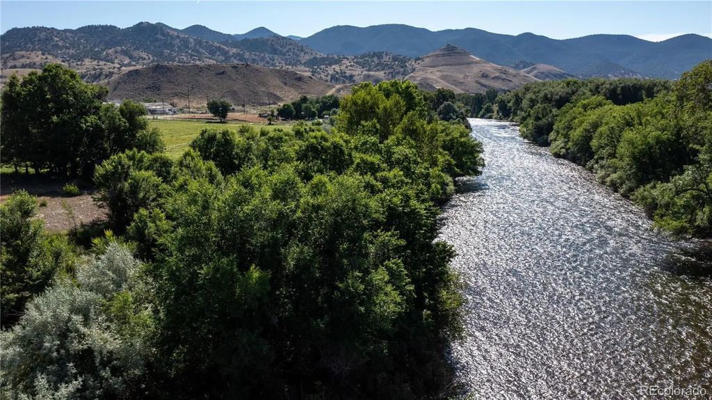 8720 County Road 175, Salida