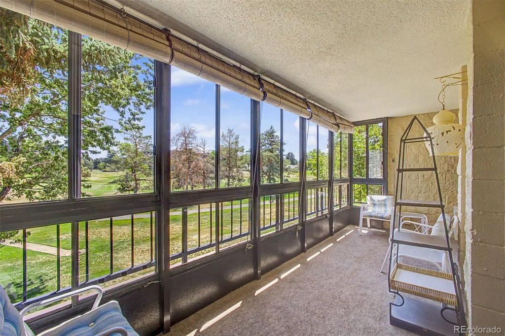 2868 S Heather Gardens Way 210, Aurora