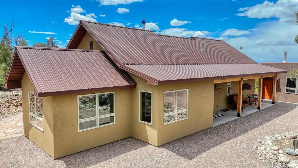 2215 Sunnyvale, Crestone