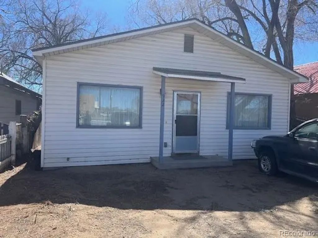 922 8th Street, Alamosa
