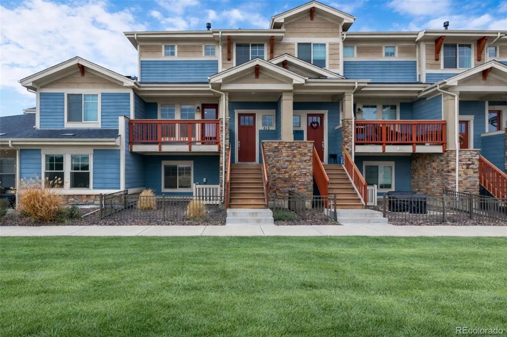 615 Brennan Circle, Erie
