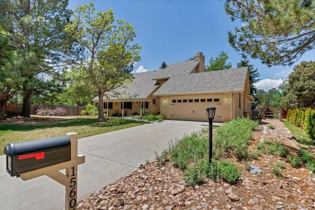 15604 E Chenango Avenue, Aurora