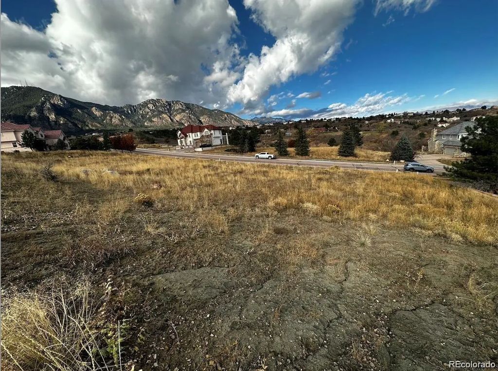 4755 Broadmoor Bluffs Drive, Colorado Springs