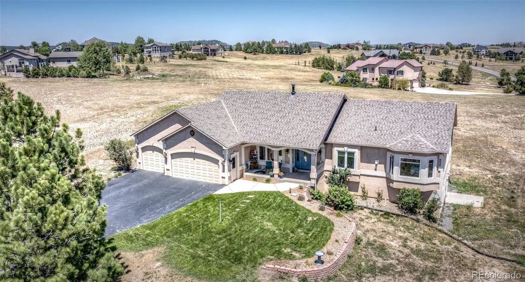 890 E Kings Deer Point, Monument