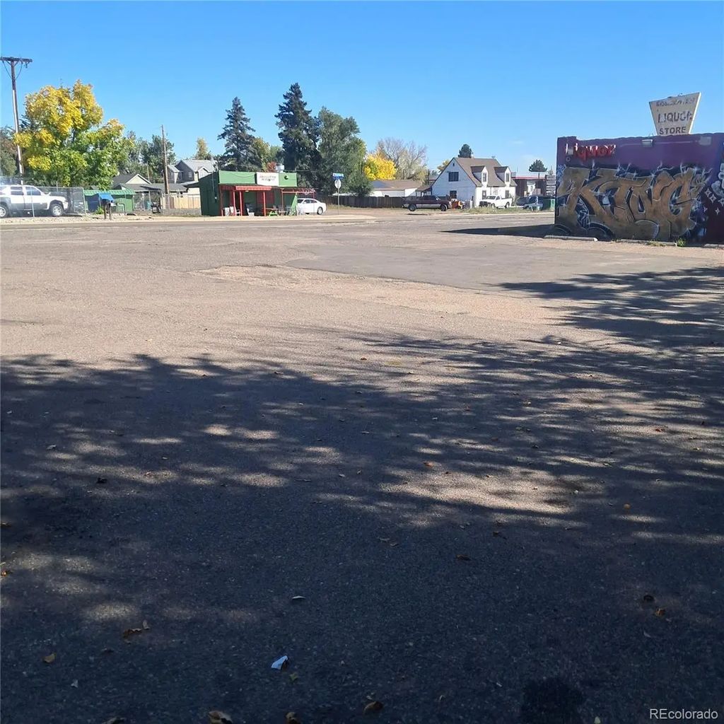 5360 W Mississippi Avenue, Lakewood