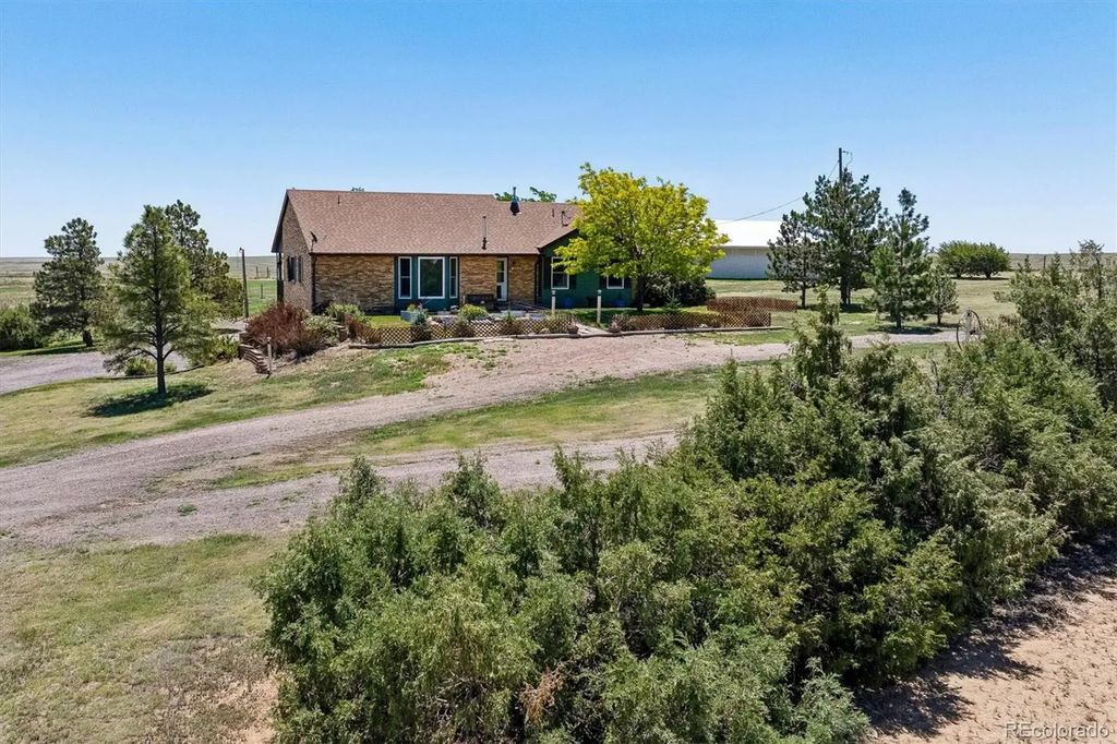 45412 Sun Country Drive, Elizabeth