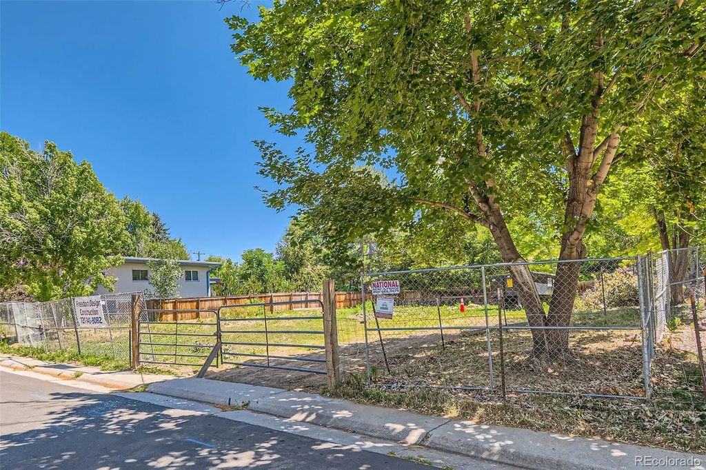 3372 S Albion Street, Denver