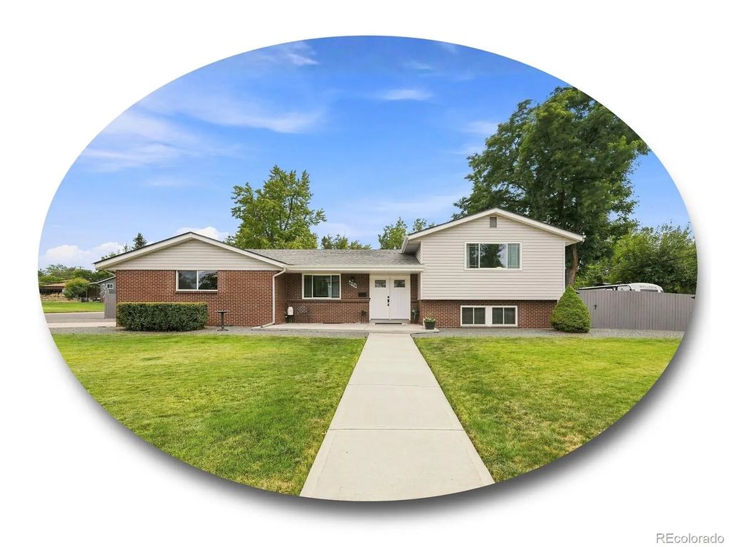 690 E Davies Avenue, Centennial