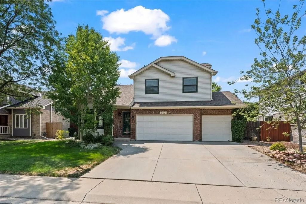 2431 Maplewood Circle, Longmont