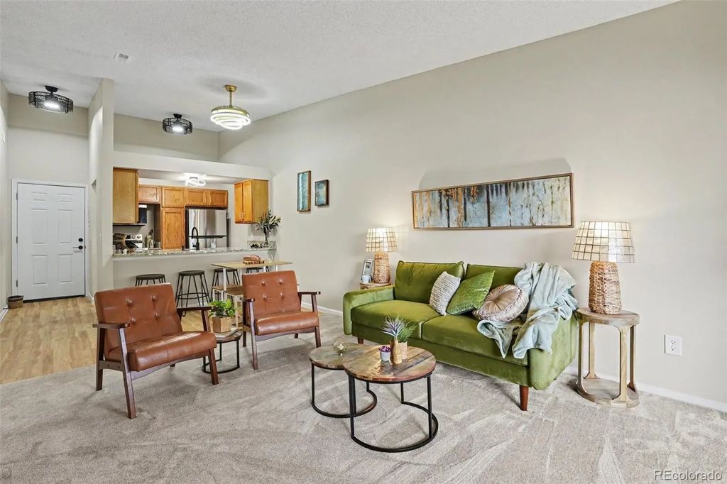 467 S Memphis Way 13, Aurora