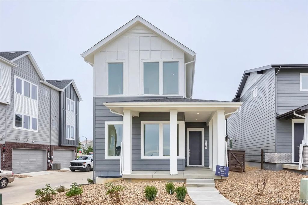 739 Carabiner Drive, Erie