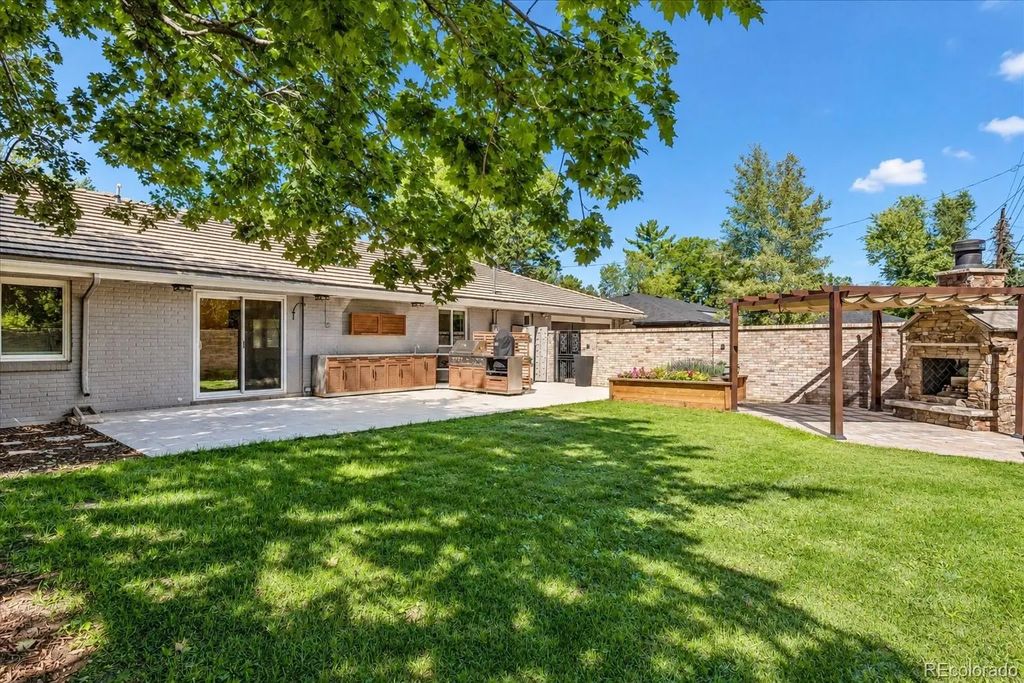 500 N Monaco Street Parkway, Denver
