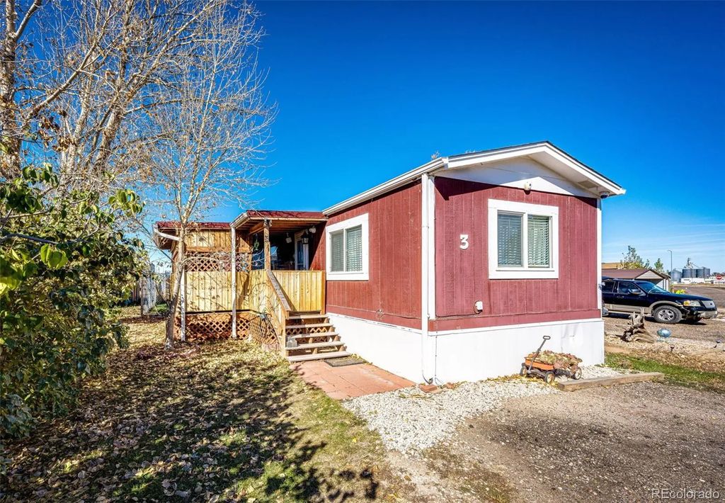 1191 N County Road 157, Strasburg