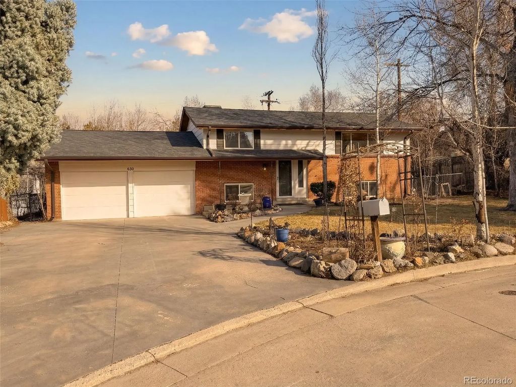 630 Ammons Way, Lakewood