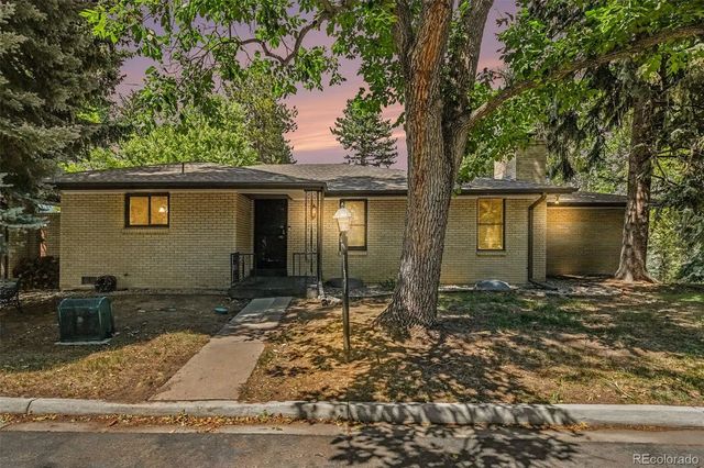 8550 W 10th Avenue, Lakewood
