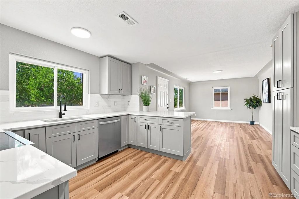 1364 Lima Street, Aurora