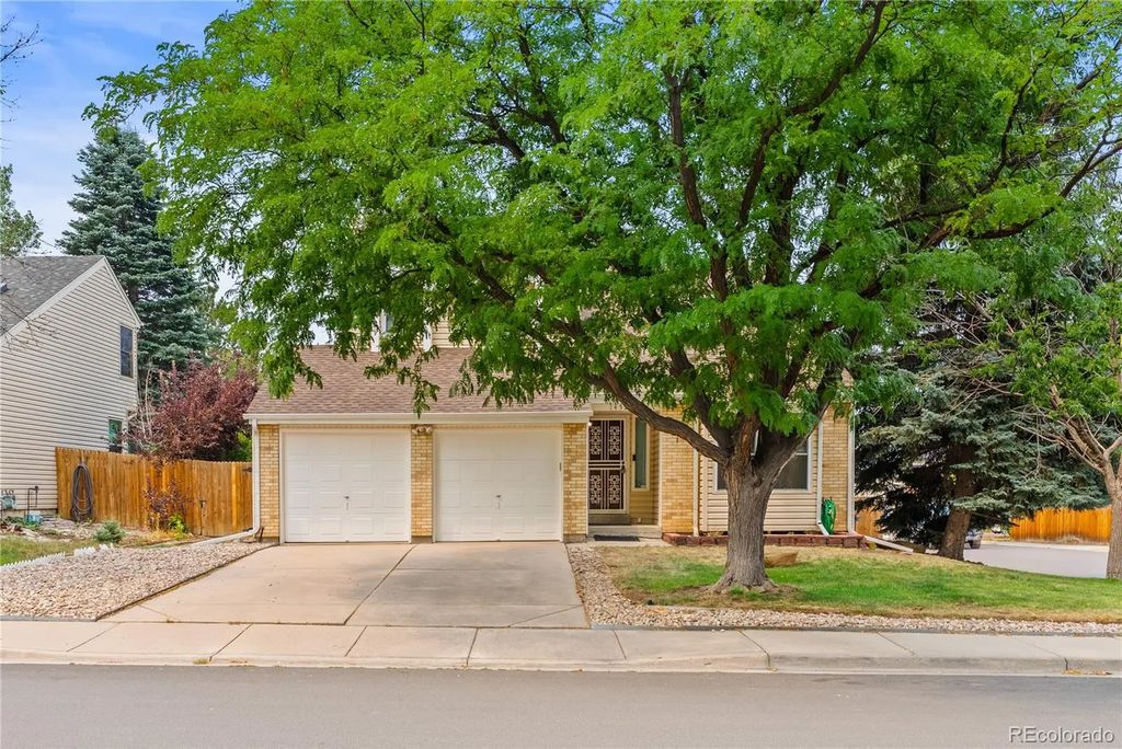 14523 E Wagon Trail Drive, Aurora