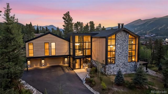 212 Wellington Road, Breckenridge