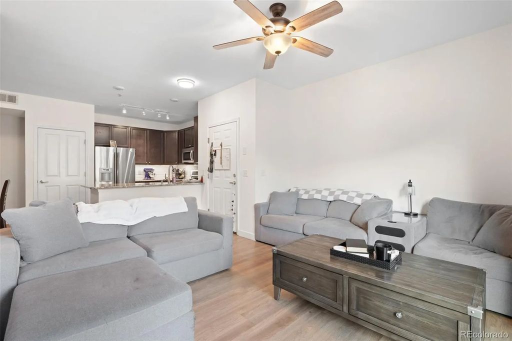 10052 W Ute Place 206, Littleton