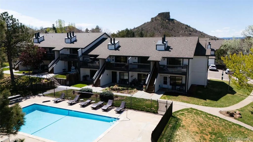 532 Oakwood Drive B207, Castle Rock