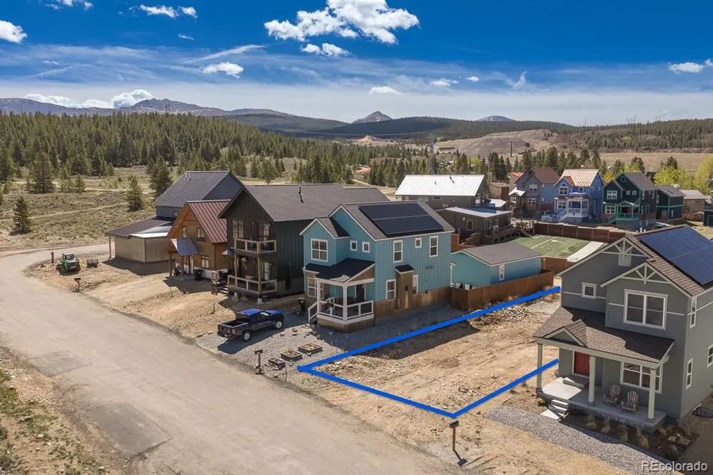 613 E 12th Street, Leadville