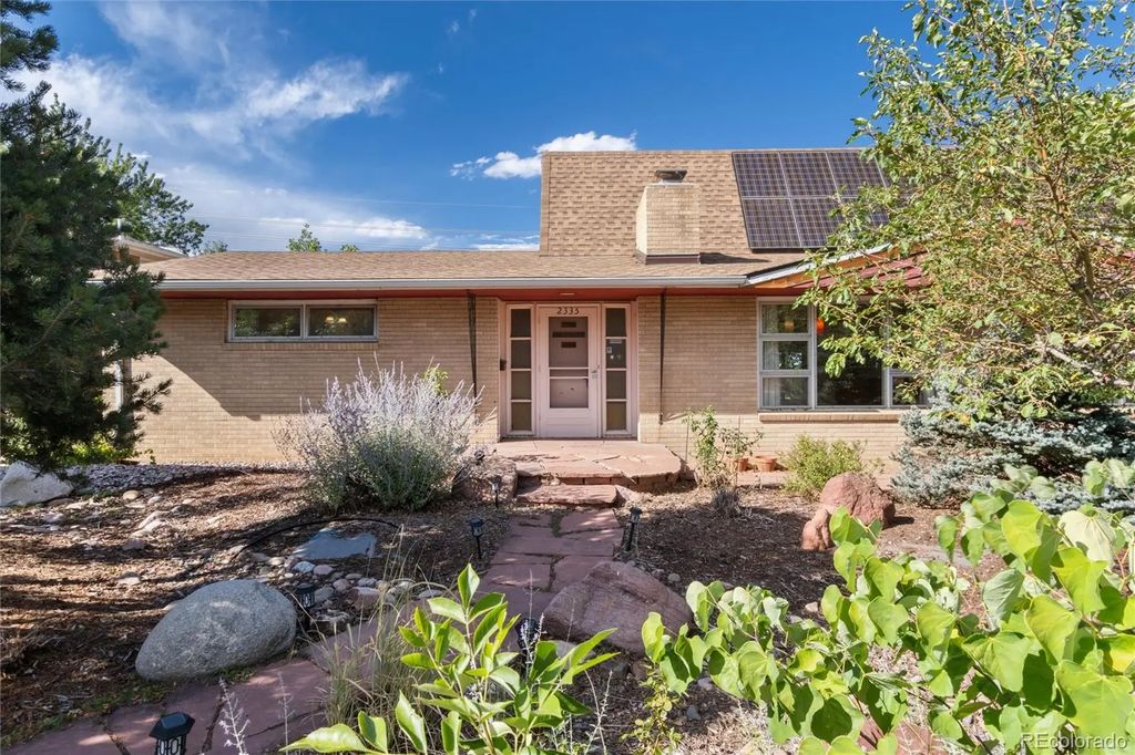 2335 Dartmouth Avenue, Boulder