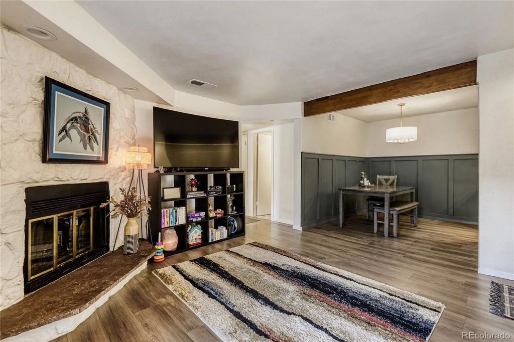 15594 E Arizona Avenue 208, Aurora