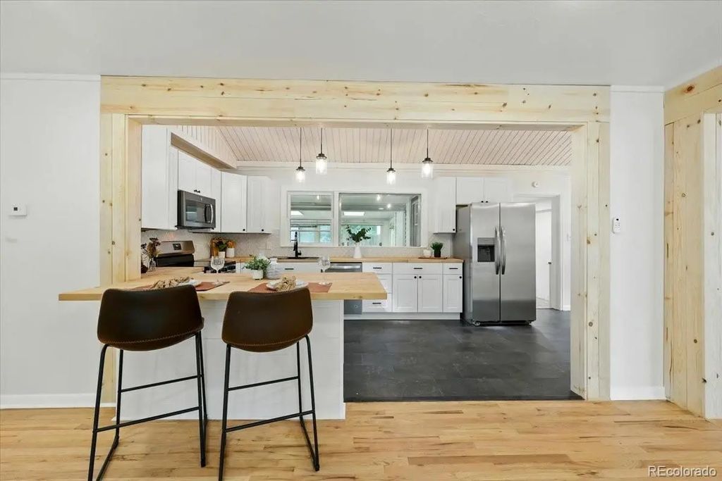 1314 Pioneer Road, Colorado Springs