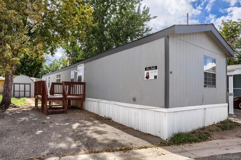 10910 Turner Boulevard, Longmont
