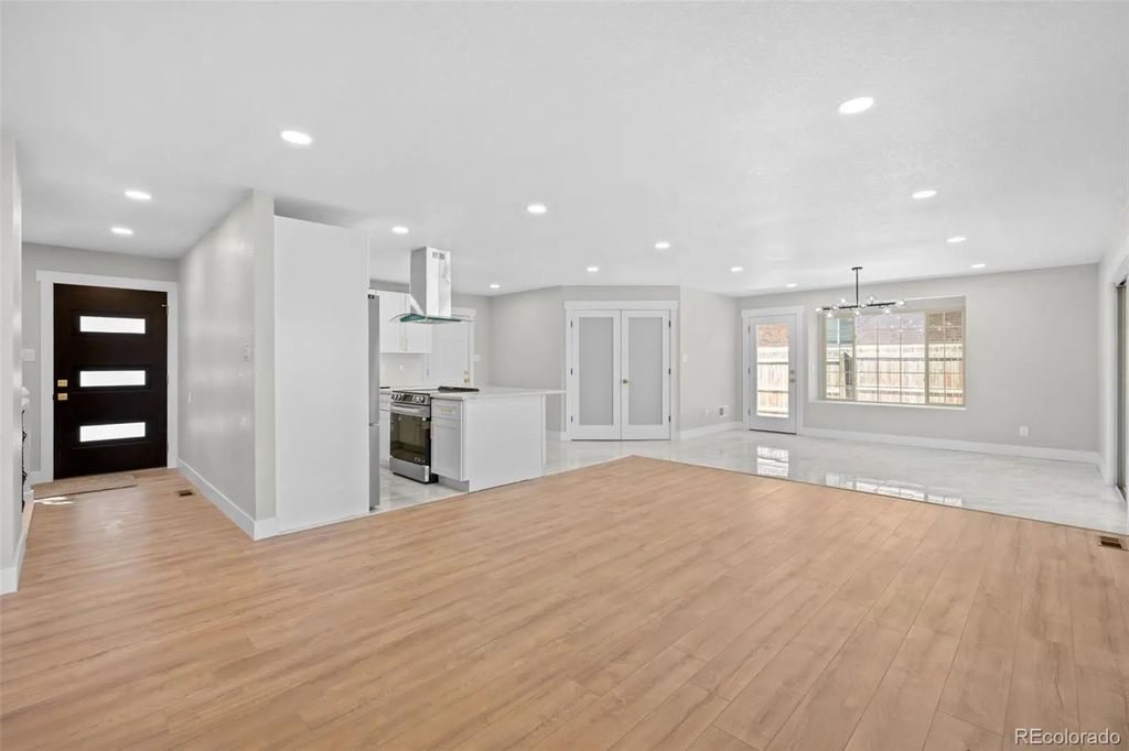 300 S Kendall Street, Denver