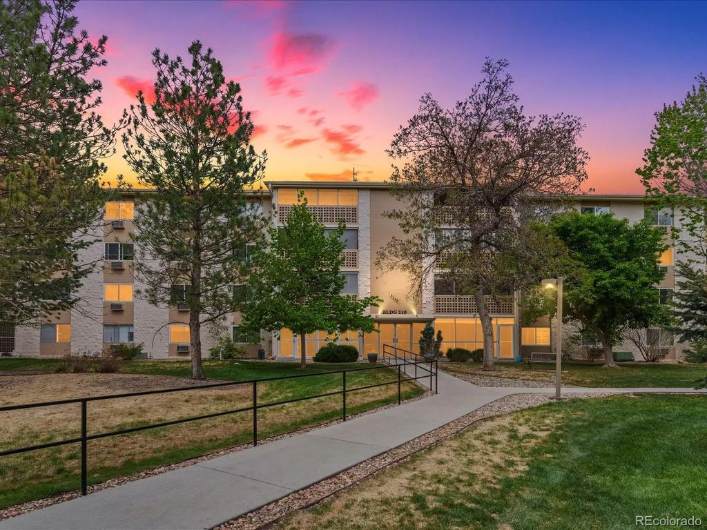 3144 S Wheeling Way 209, Aurora